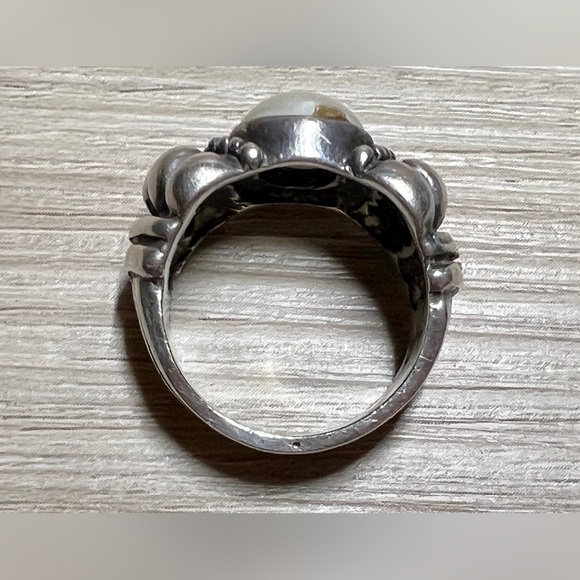 Vintage Native American Sterling Silver Pebbled Pearl Cabochon Ring, Size 8 - Picture 6 of 15